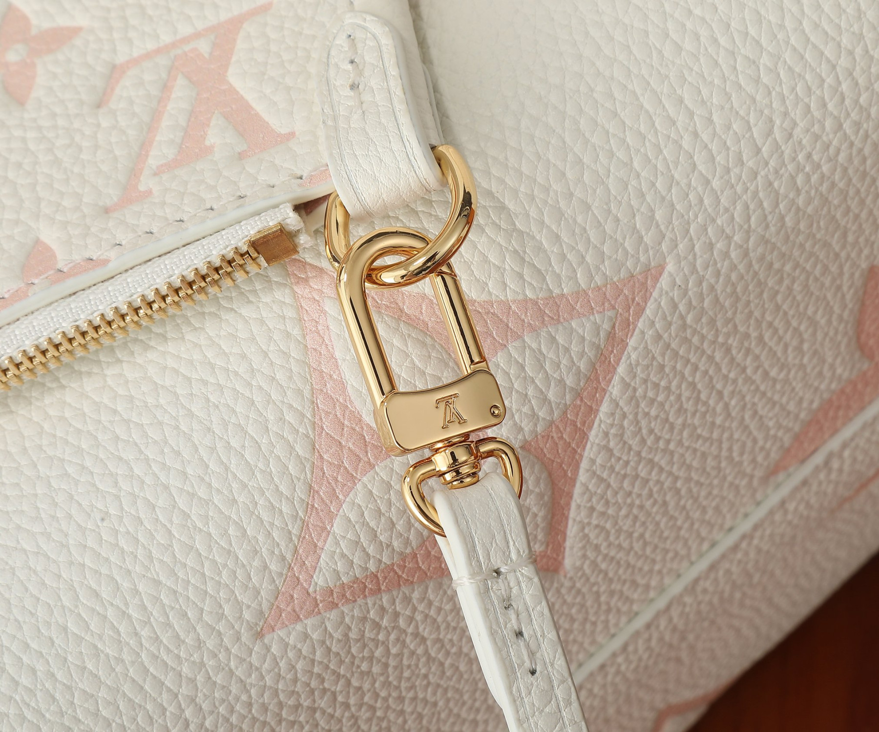 LV  CarryAll PM M24141 11.6x9.4x4.7 inches