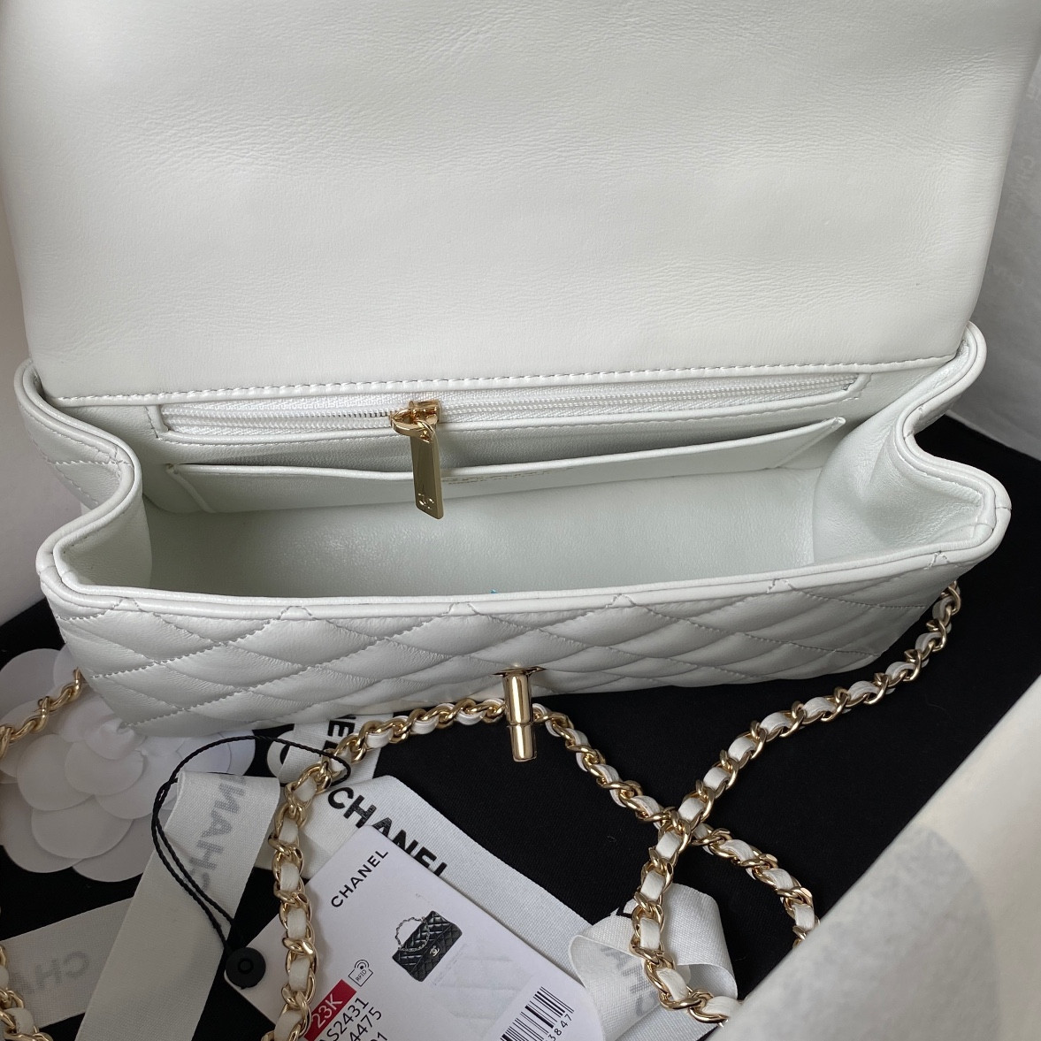 Ch**el Mini Classic Handbag With Top Handle 12 × 20 × 6 cm