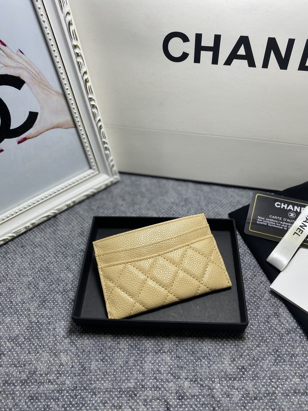 Ch**el CARD HOLDER 10cm