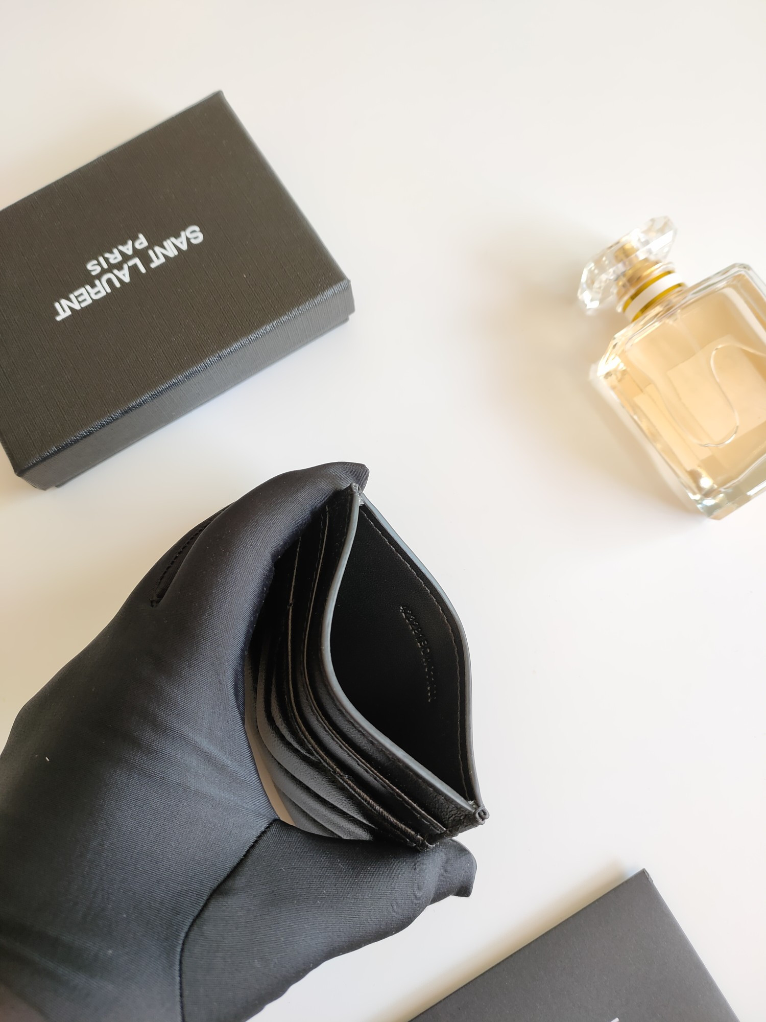 Y51 CARD HOLDER 10.5×7.5×0.5cm