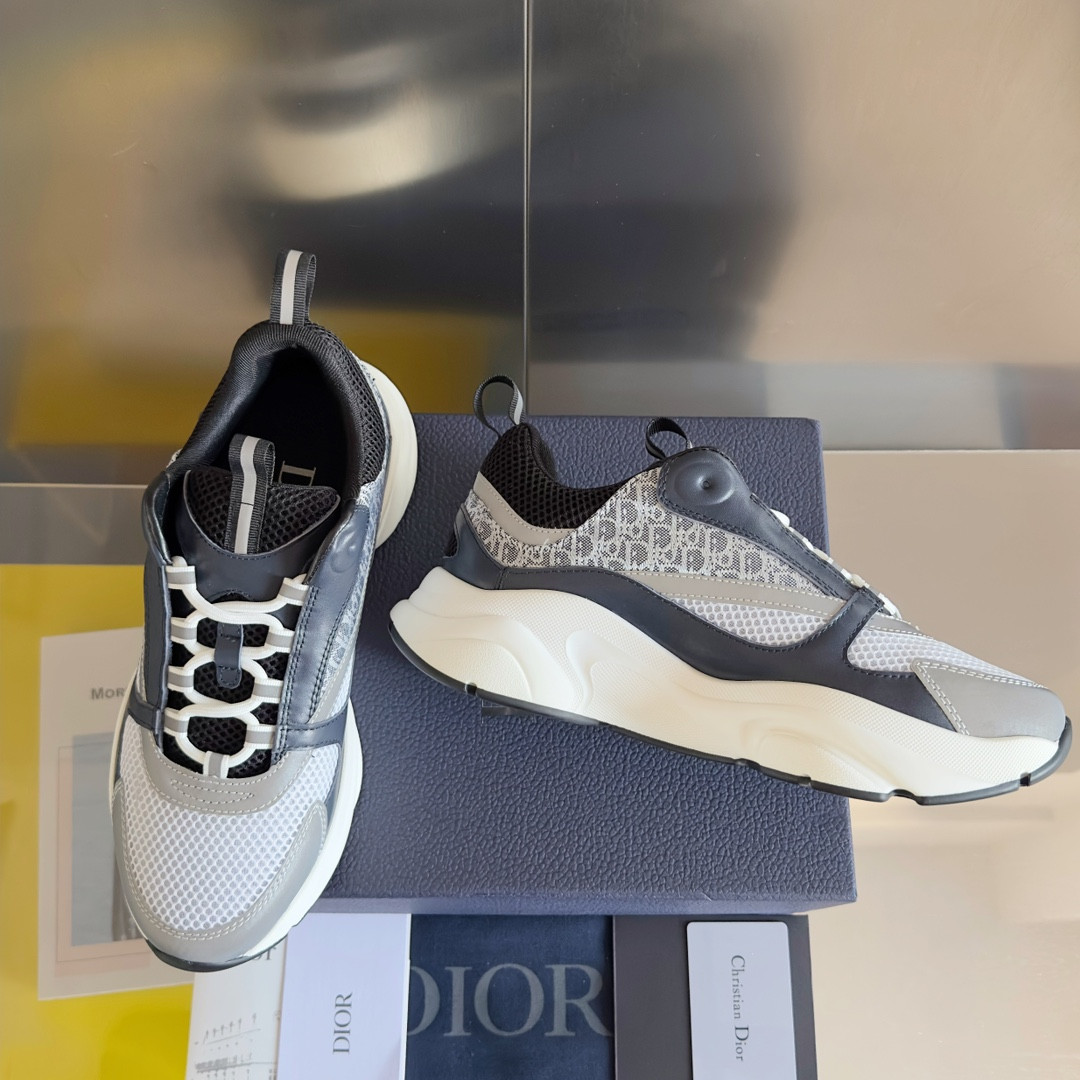 UA D10r B22 gray Sneaker