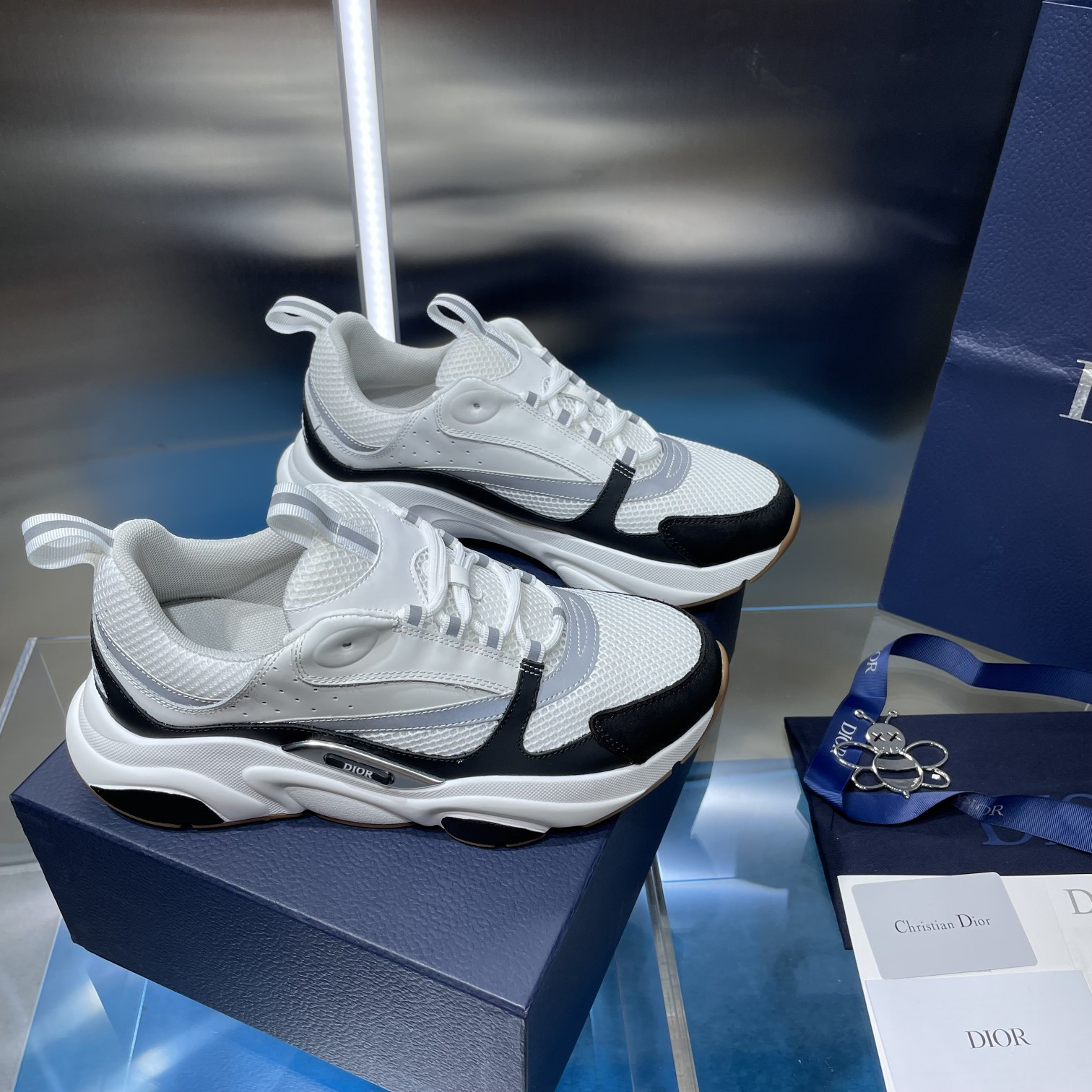 UA D10r B22 white Sneaker