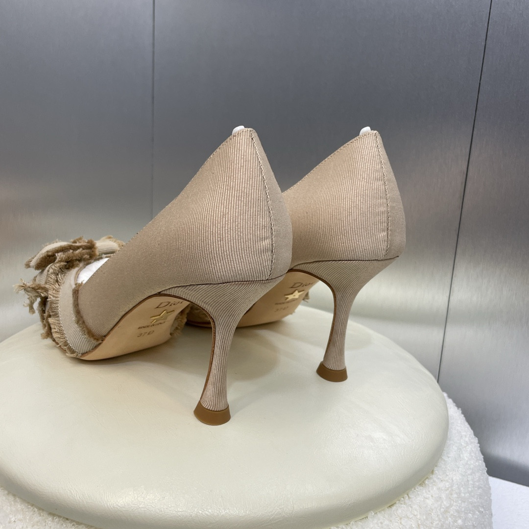 UA D10r AD10rable Pump