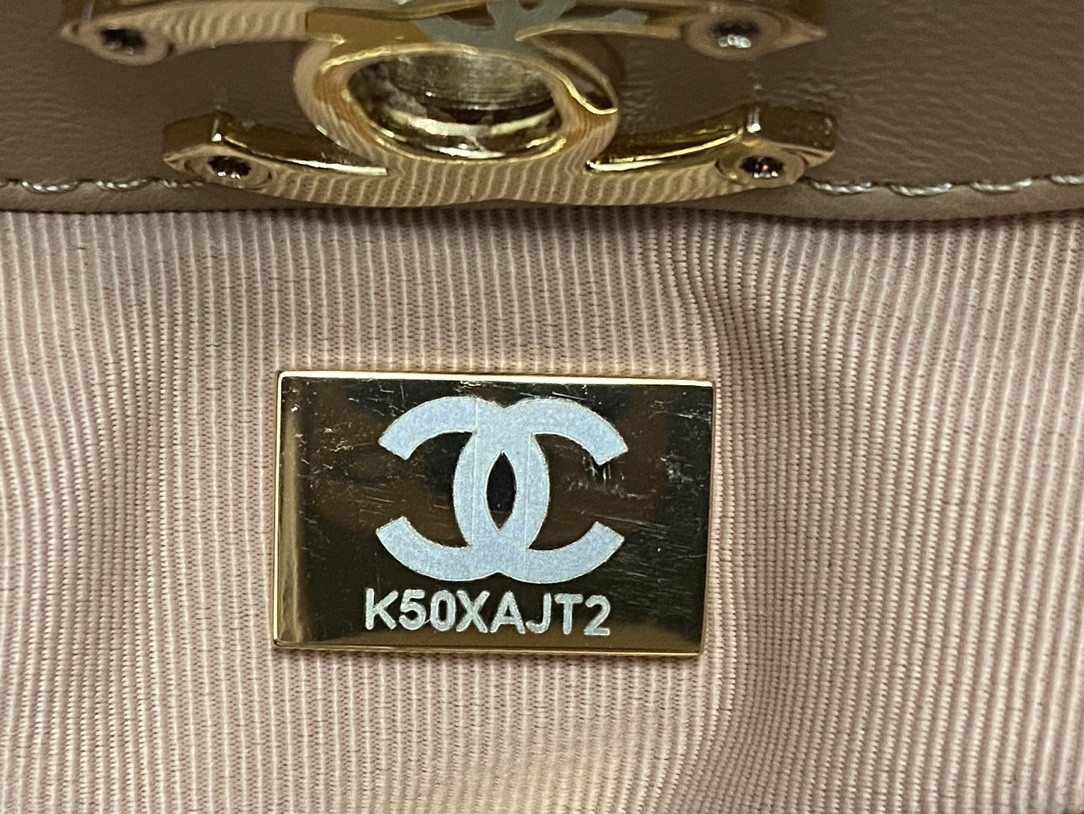 Ch**el MINI SHOPPING BAG Shiny Lambskin & Gold-Tone Metal 22x23x5.5cm