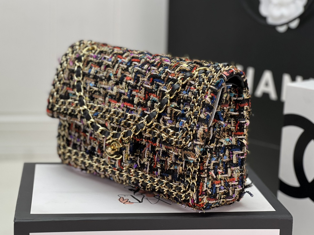 Ch**el CLASSIC 11.12 HANDBAG Tweed & Gold-Tone Metal   6 × 9.9 × 2.5 in