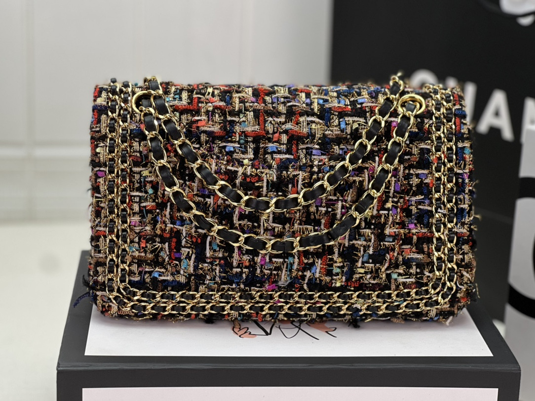 Ch**el CLASSIC 11.12 HANDBAG Tweed & Gold-Tone Metal   6 × 9.9 × 2.5 in