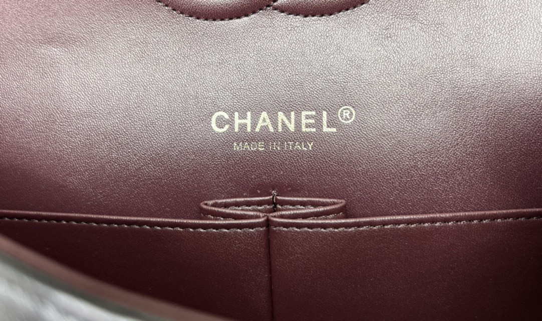 Ch**el CLASSIC 11.12 HANDBAG Tweed & Gold-Tone Metal   6 × 9.9 × 2.5 in