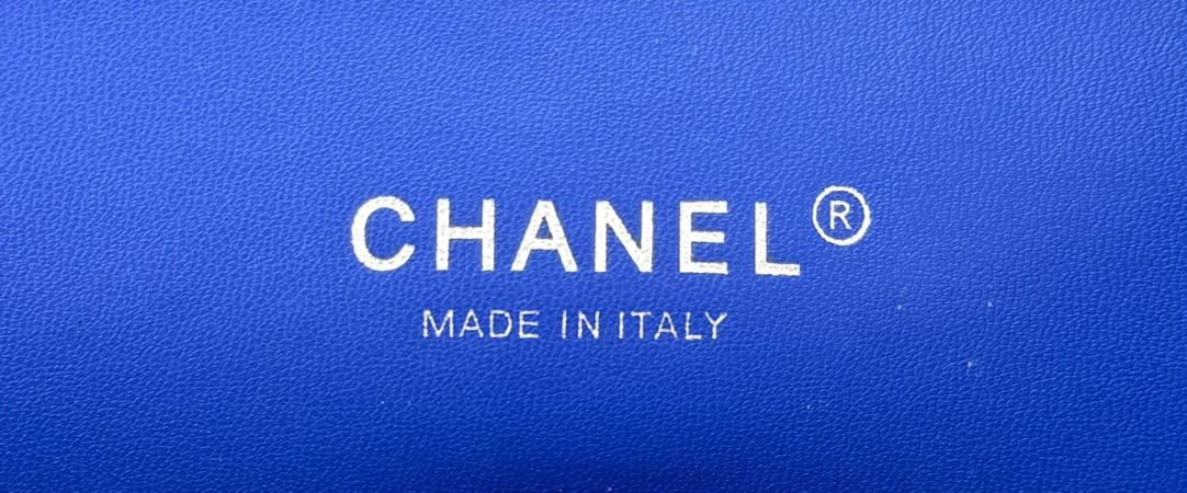 CHANEL CLASSIC 11.12 HANDBAG Tweed & Silver-Tone Metal 6 × 9.9 × 2.5 in