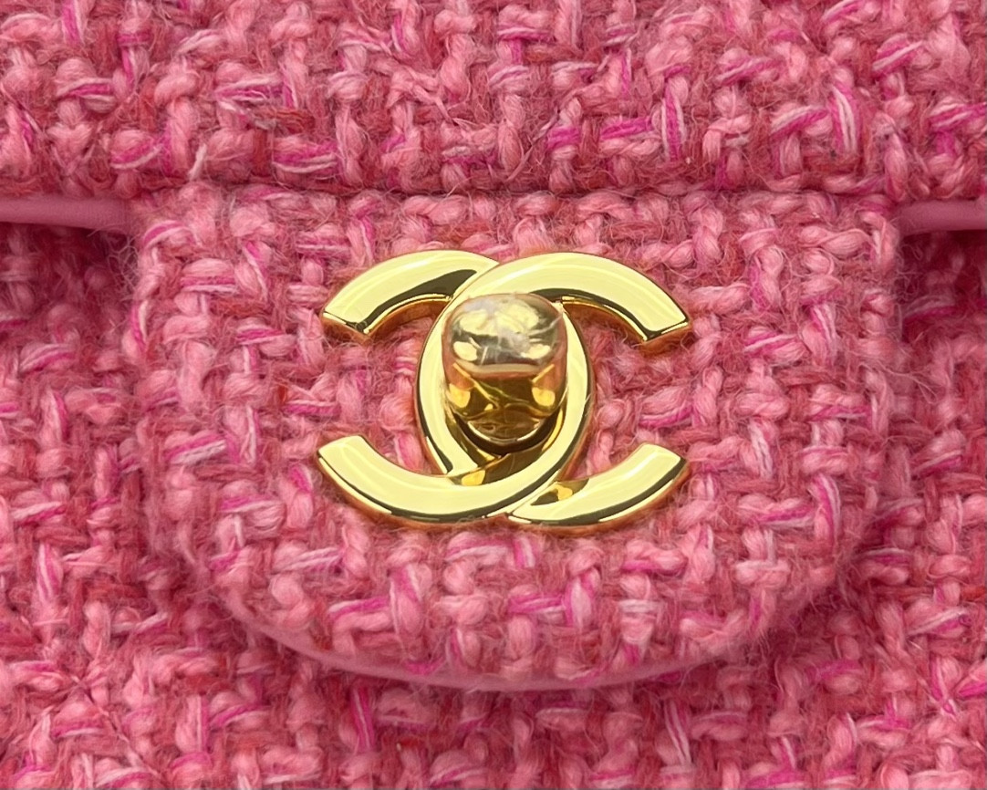 Ch**el MINI CLASSIC 11.12 HANDBAG Tweed & Gold-Tone Metal 4.7 × 7.8 × 2.3 in