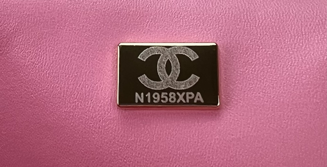 Ch**el MINI CLASSIC 11.12 HANDBAG Tweed & Gold-Tone Metal 4.7 × 7.8 × 2.3 in