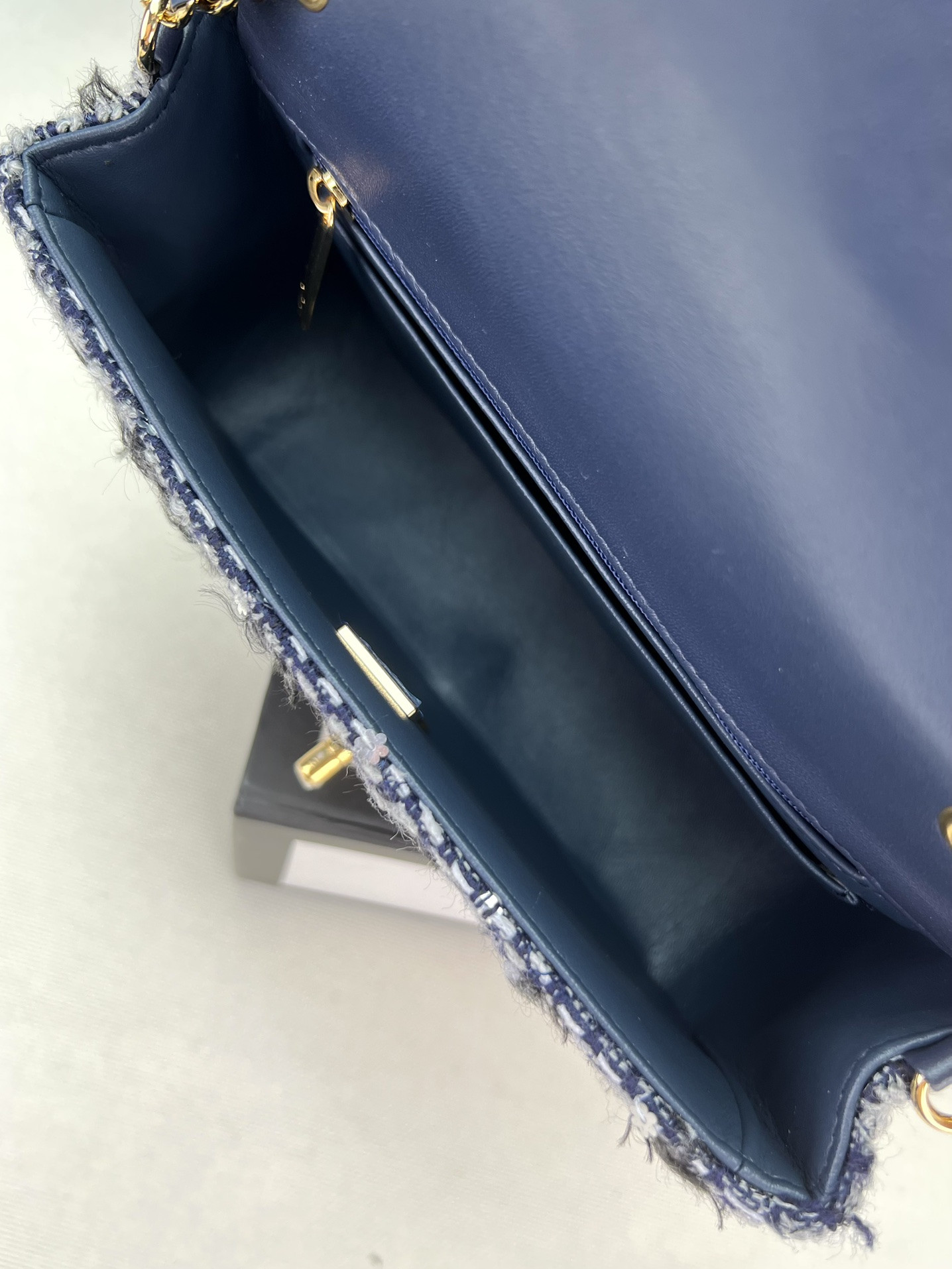 Ch**el MINI CLASSIC 11.12 HANDBAG Tweed & Gold-Tone Metal 4.7 × 7.8 × 2.3 in