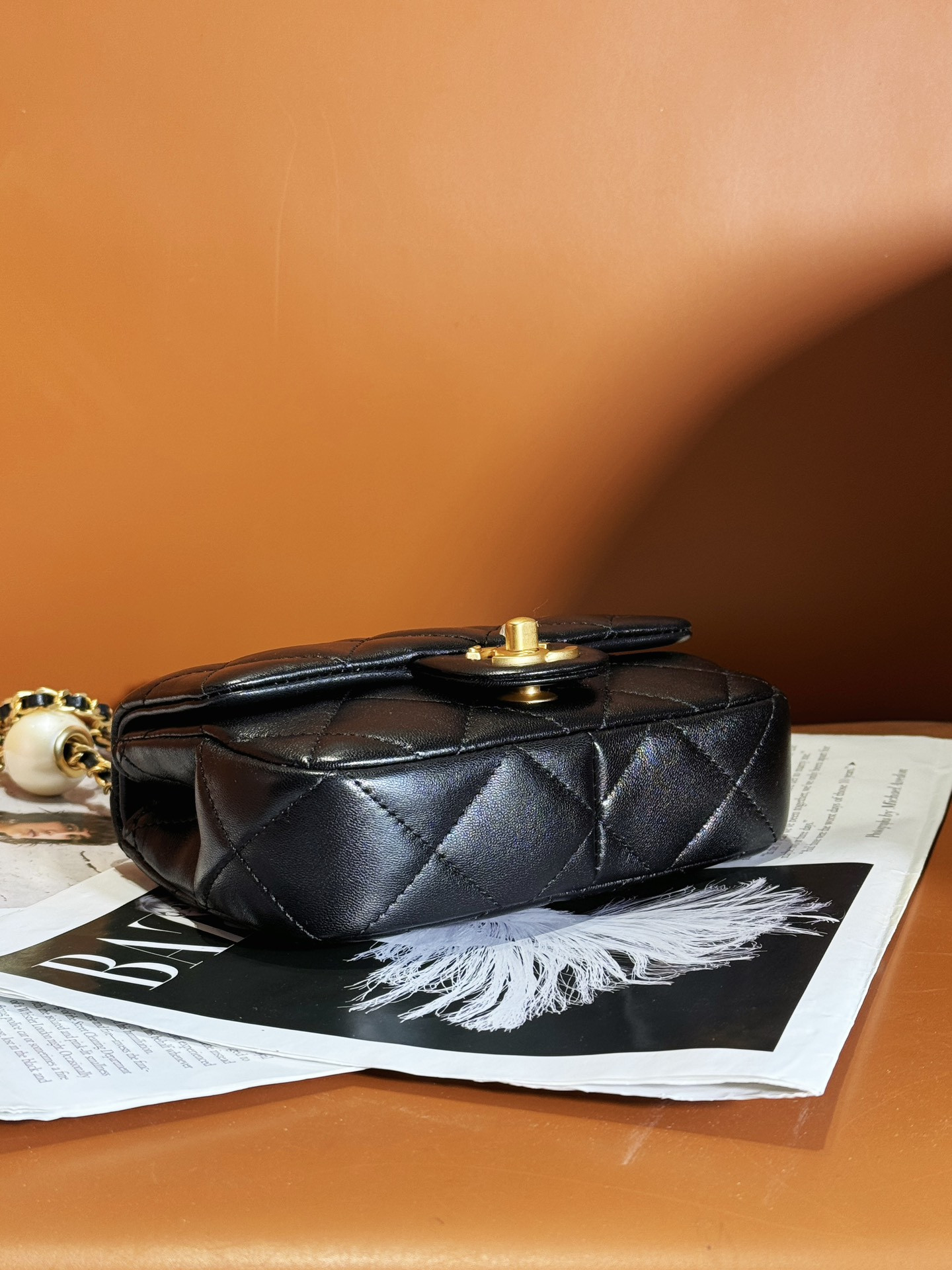 Ch**el MINI CLASSIC HANDBAG Pearl Chain 11.5x17x5cm