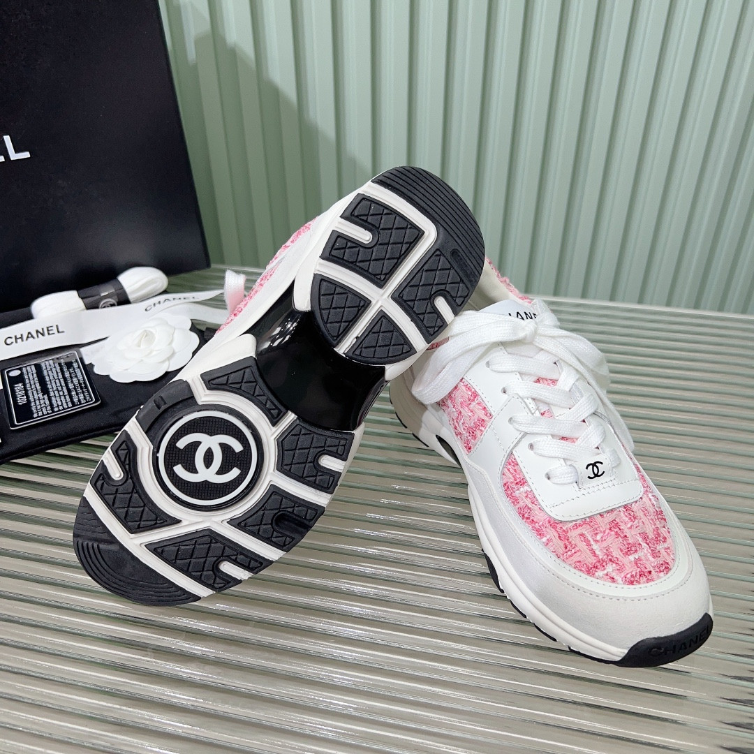 UA Ch**el SNEAKERS Tweed