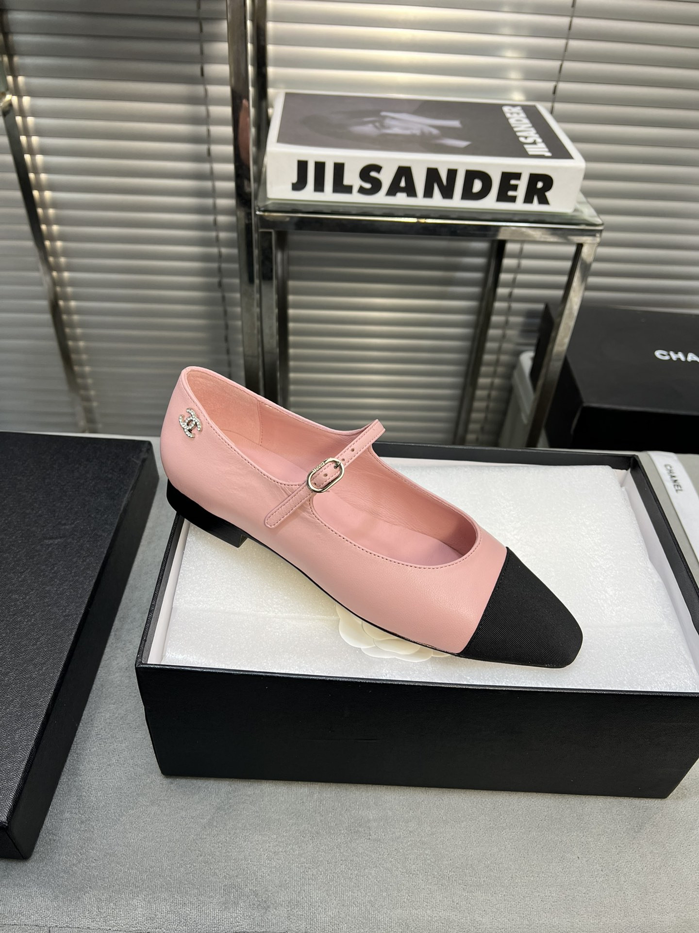 UA Ch**el MARY JANES  Lambskin