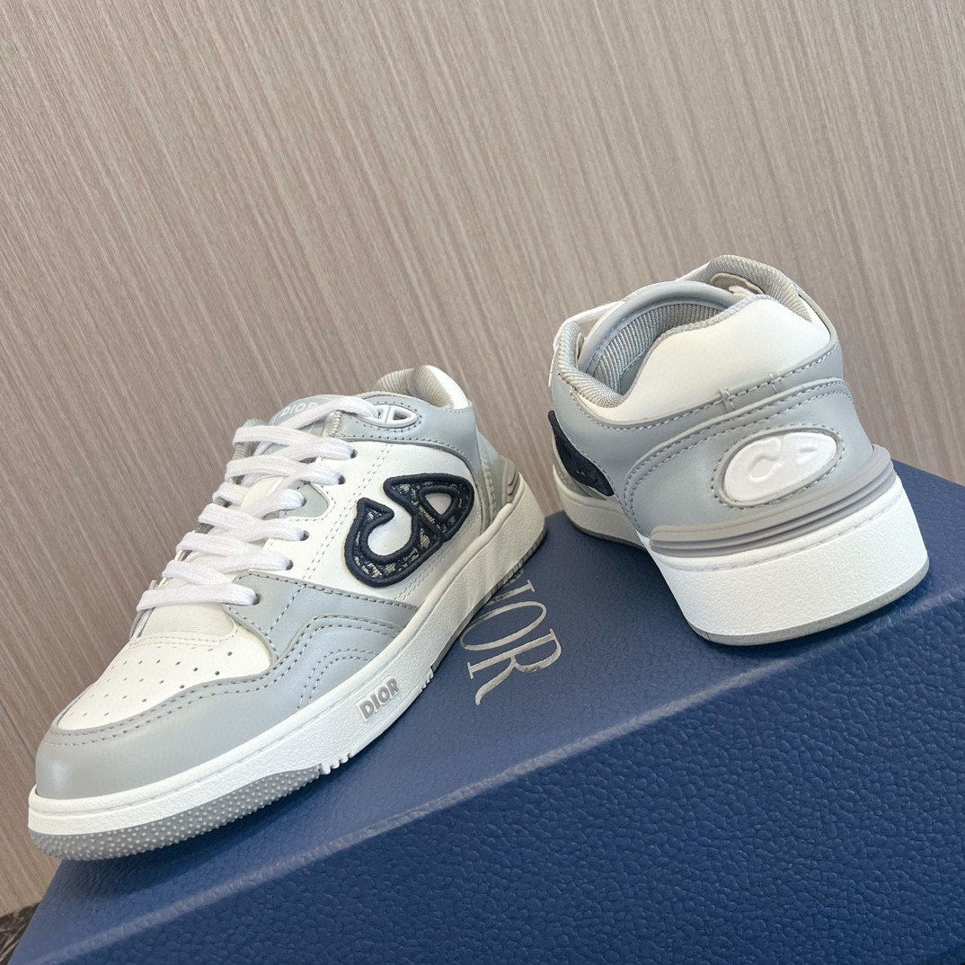 UA D10r B57 Low-Top Sneaker  Gray and White