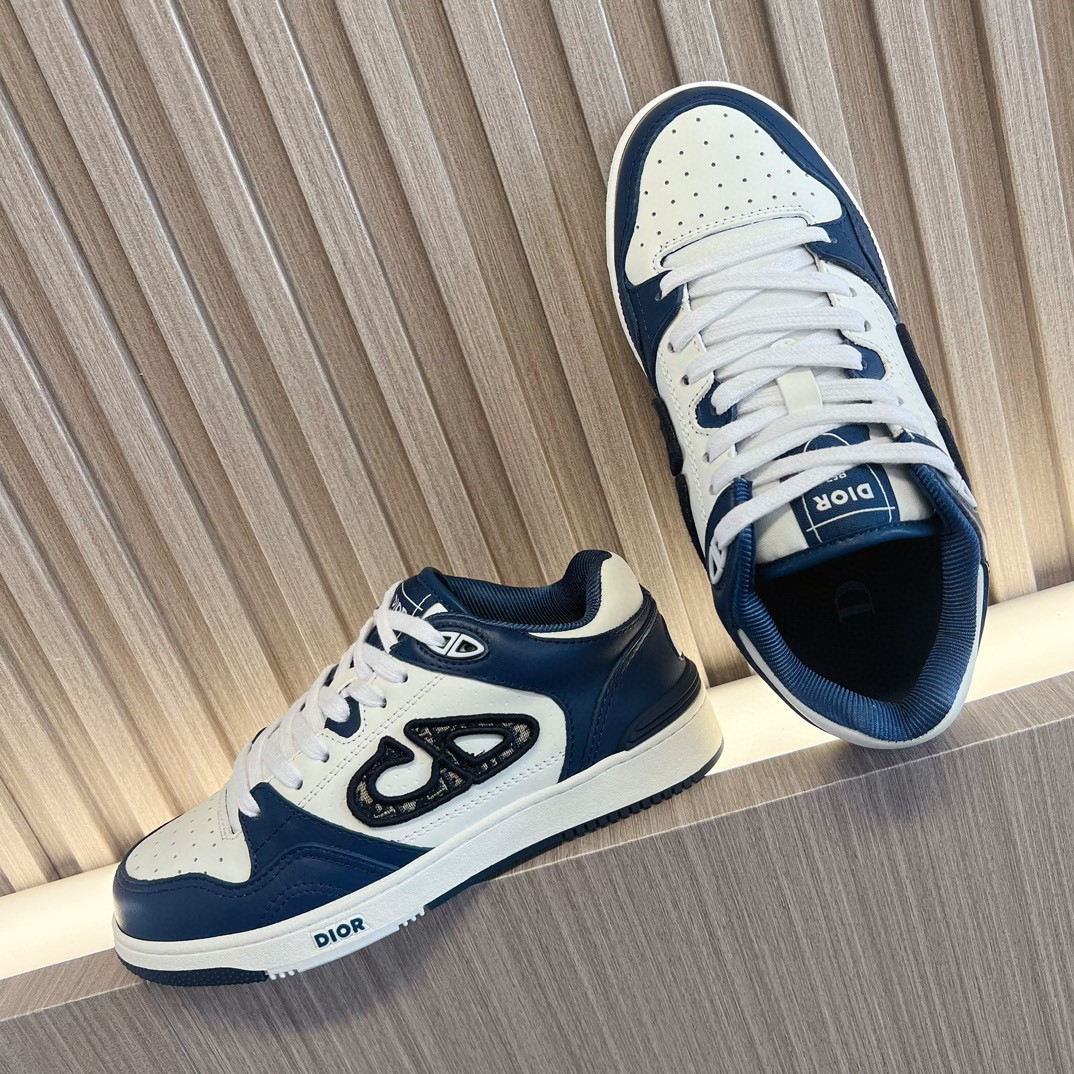 UA D10r B57 Low-Top Sneaker Navy Blue and White