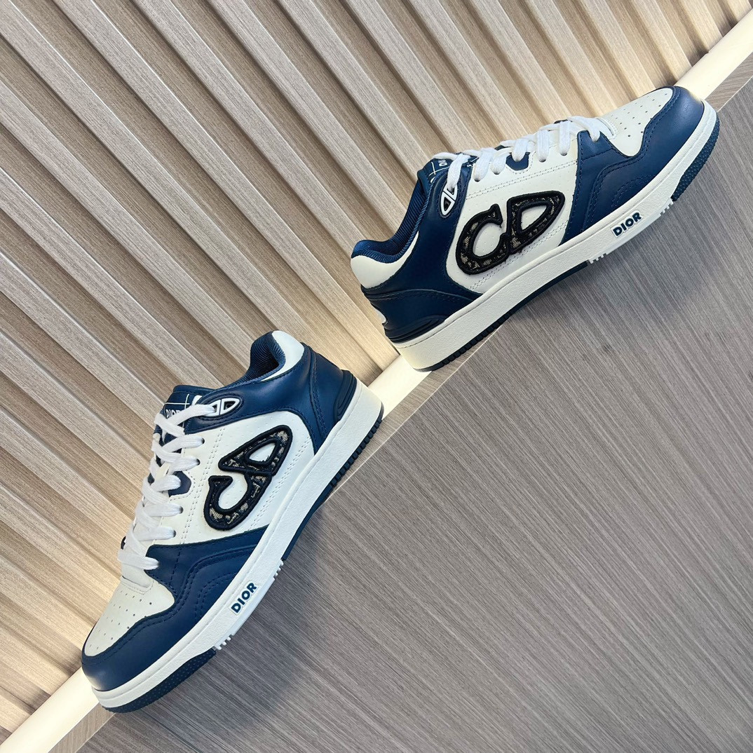 UA D10r B57 Low-Top Sneaker Navy Blue and White