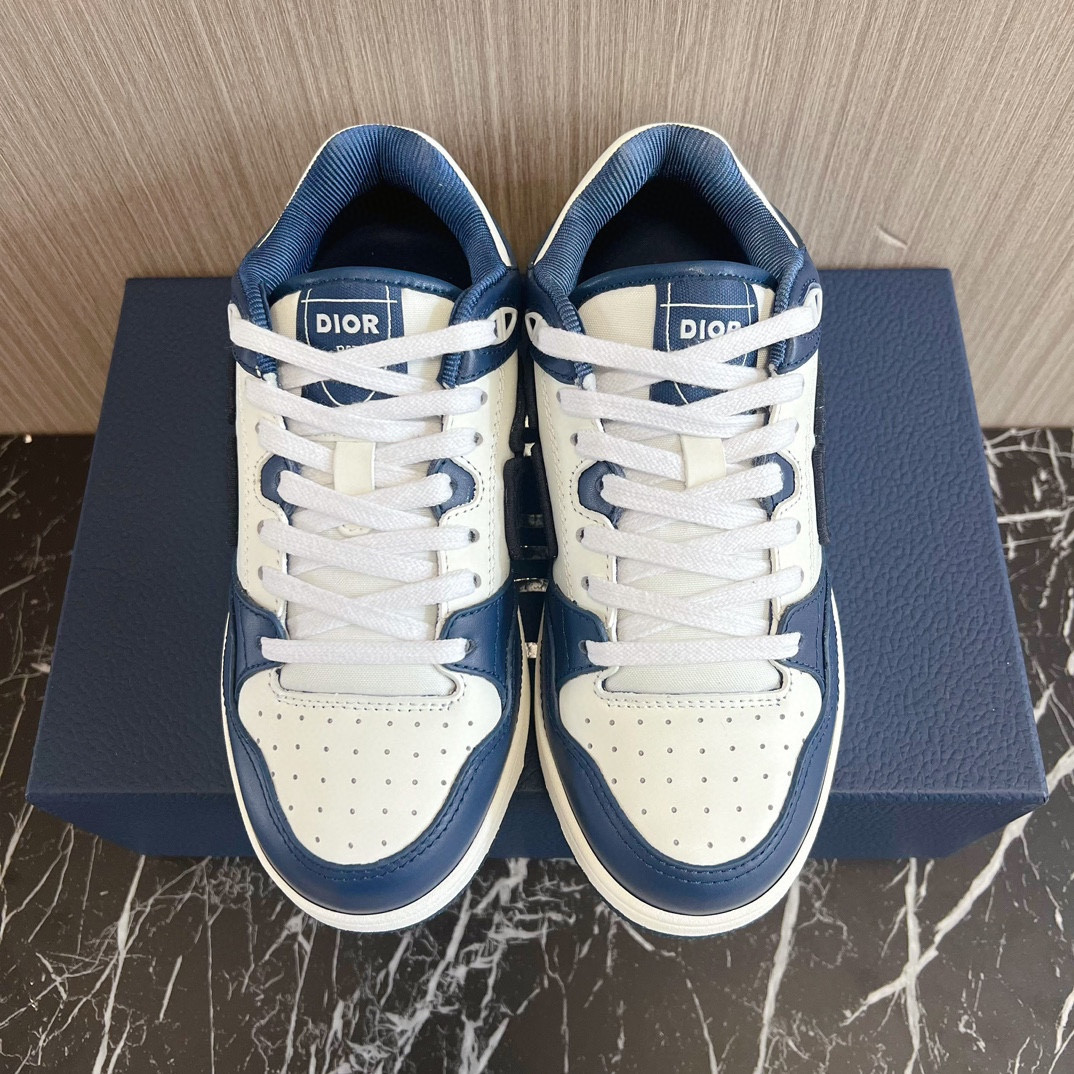 UA D10r B57 Low-Top Sneaker Navy Blue and White