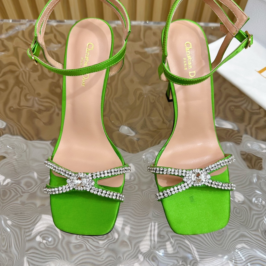 UA D10r Slingback Pump