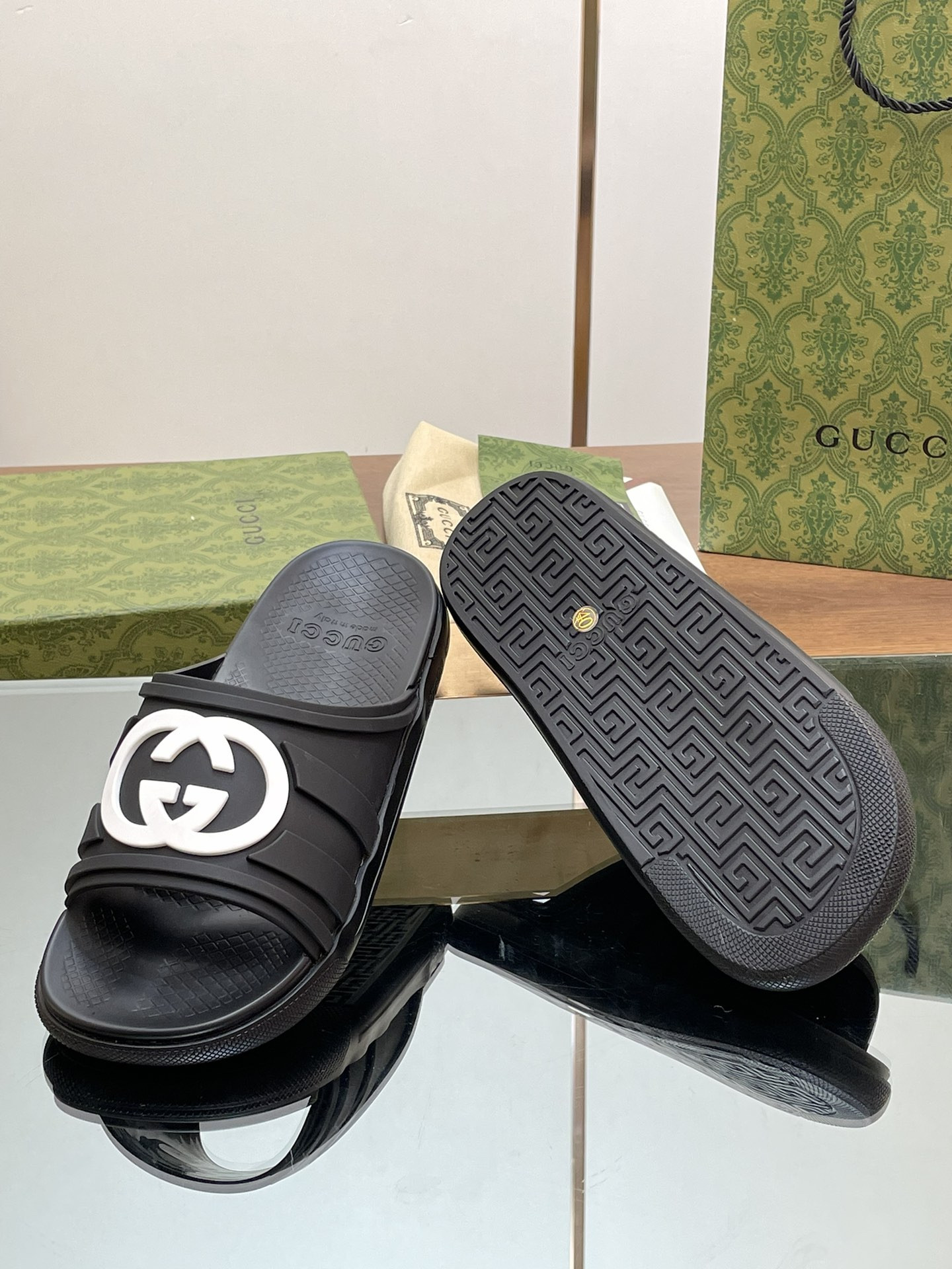 UA Gvc*1 INTERLOCKING G SLIDE SANDAL