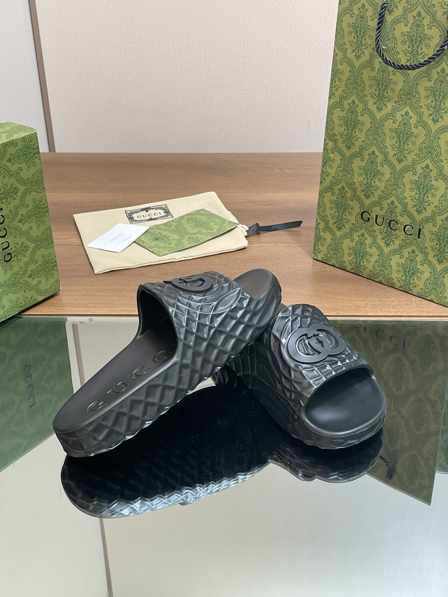 UA Gvc*1 INTERLOCKING G SLIDE SANDAL Black