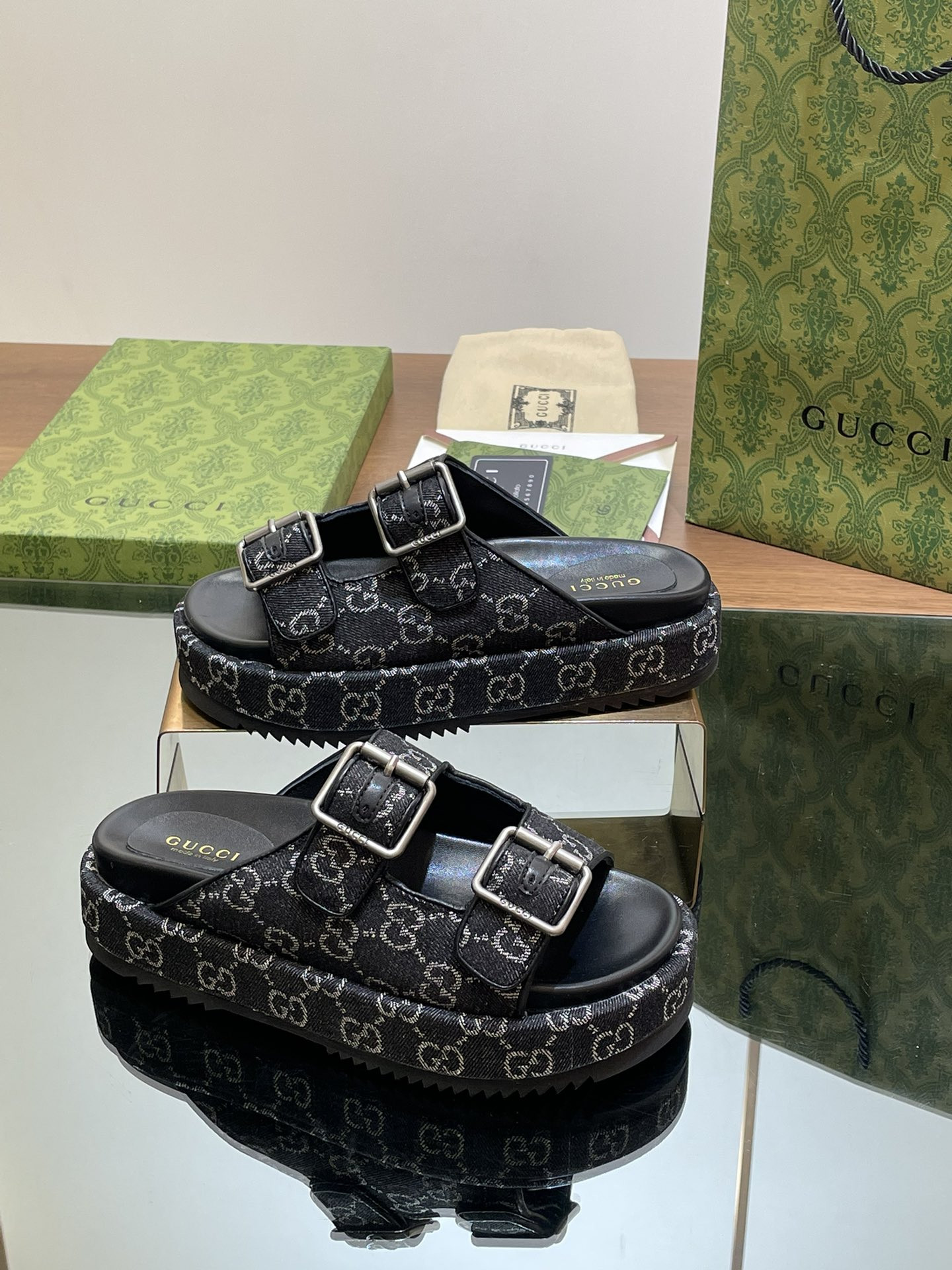 UA Gvc*1 SANDAL WITH DOUBLE G