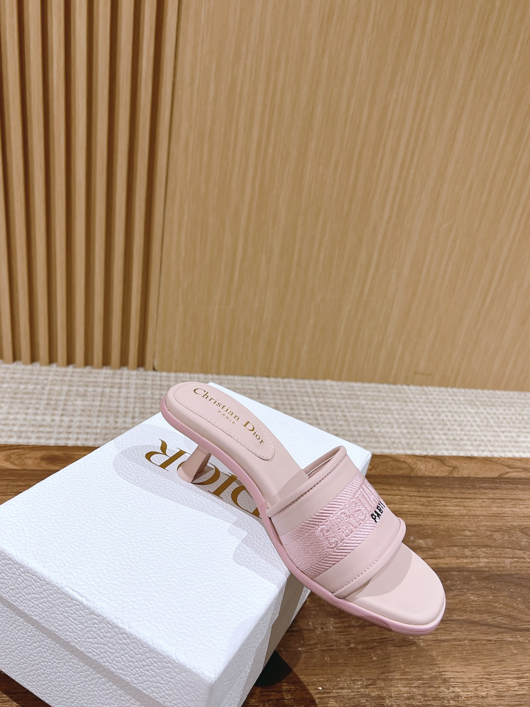 D10r Dway Heeled Slide