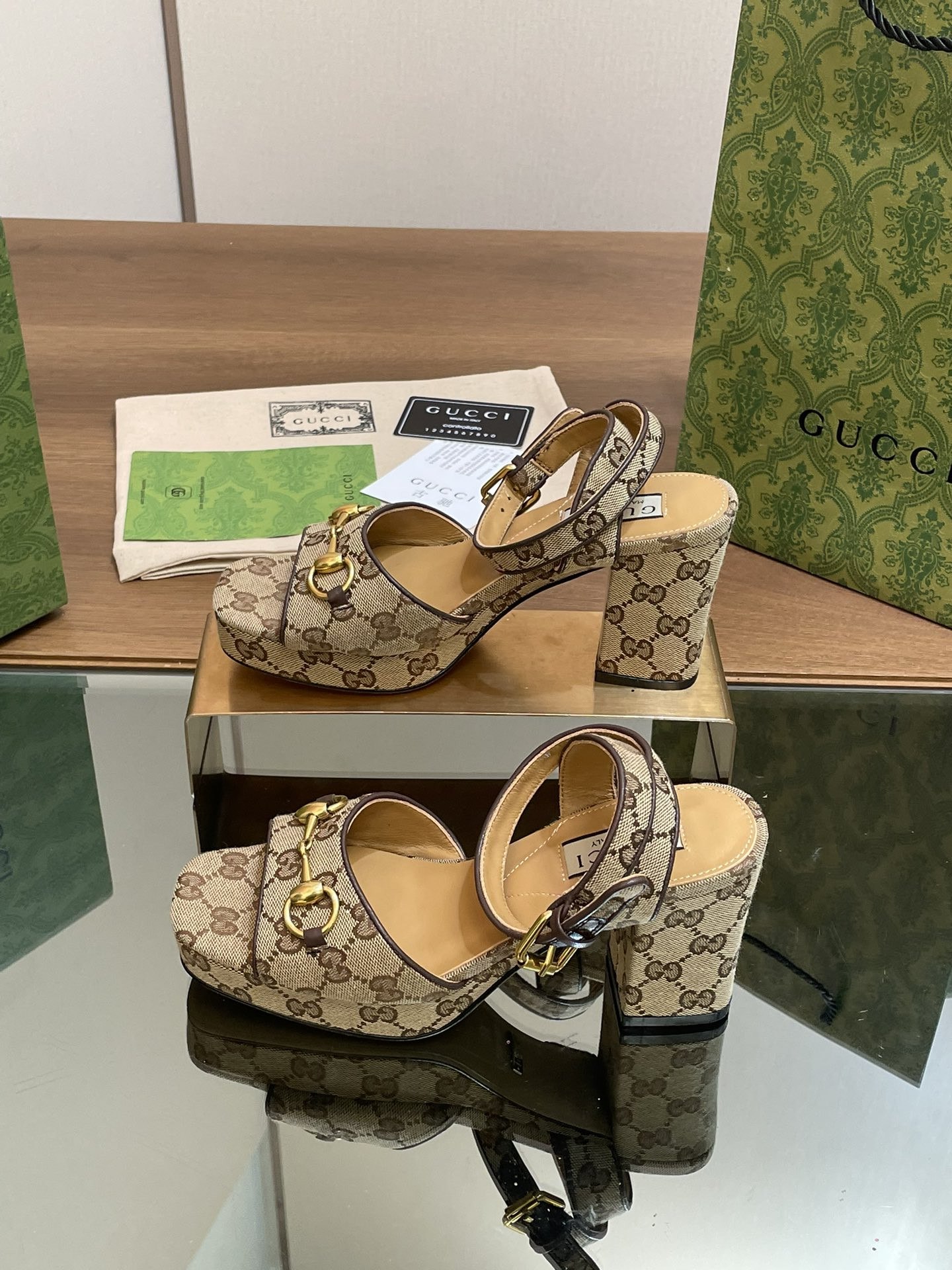 UA Gvc*1 HORSEBIT PLATFORM SANDAL