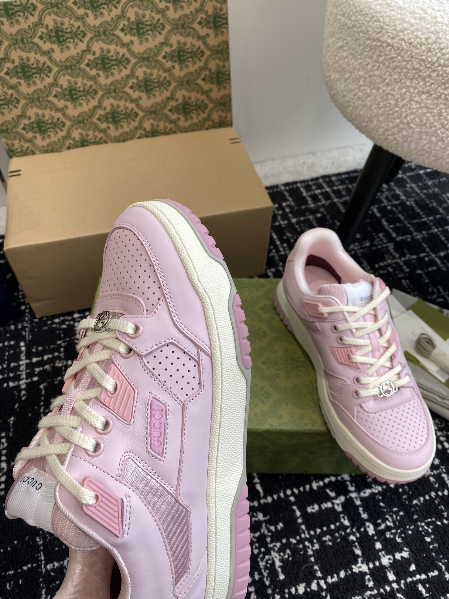 UA Gvc*1 Low-Top SNEAKER