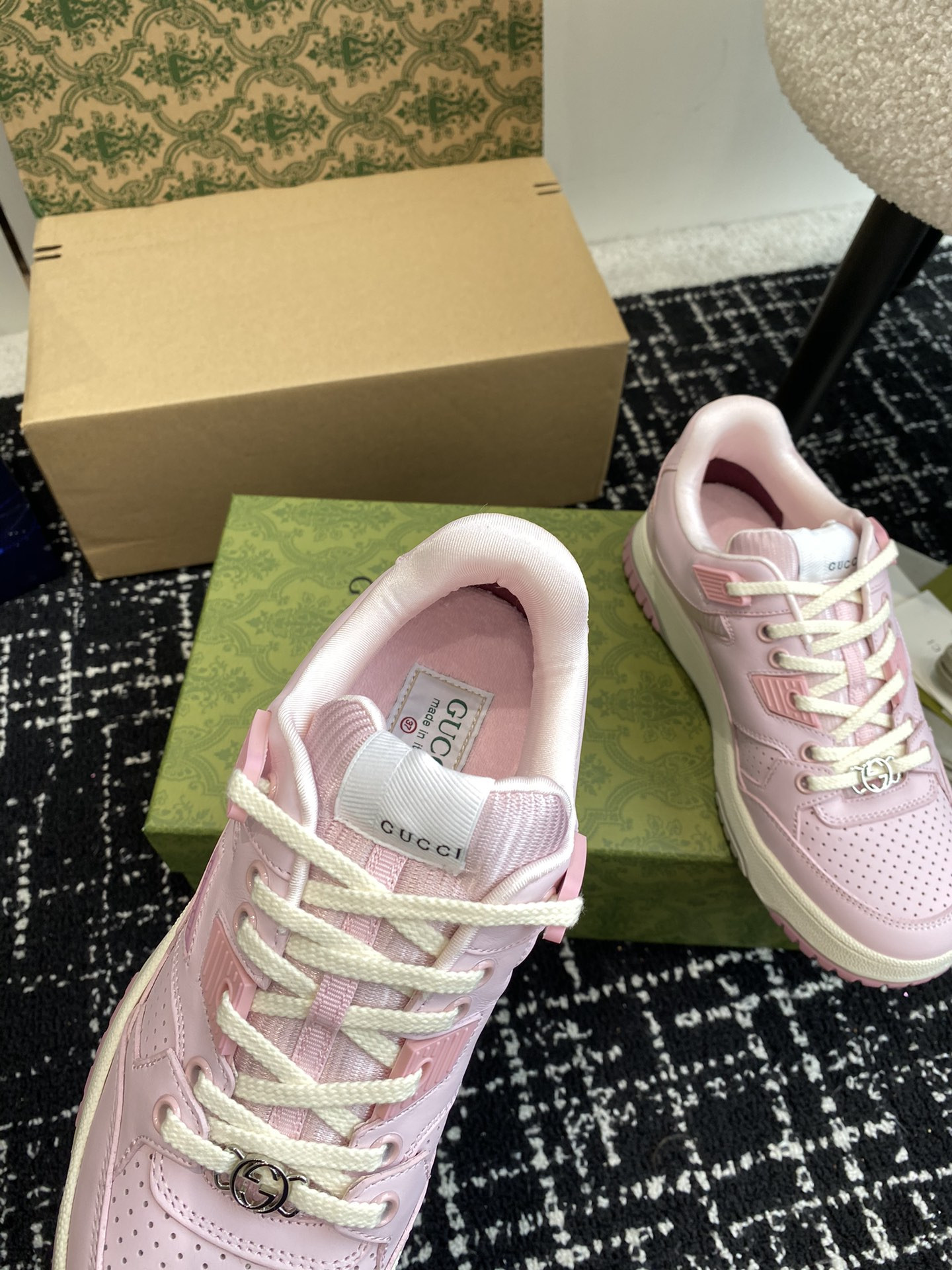 UA Gvc*1 Low-Top SNEAKER