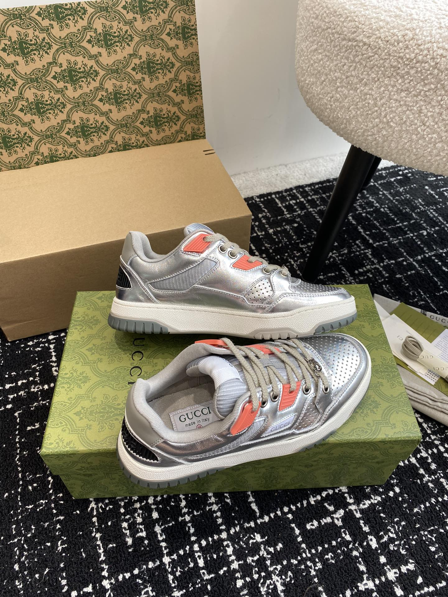 UA Gvc*1 Low-Top SNEAKER