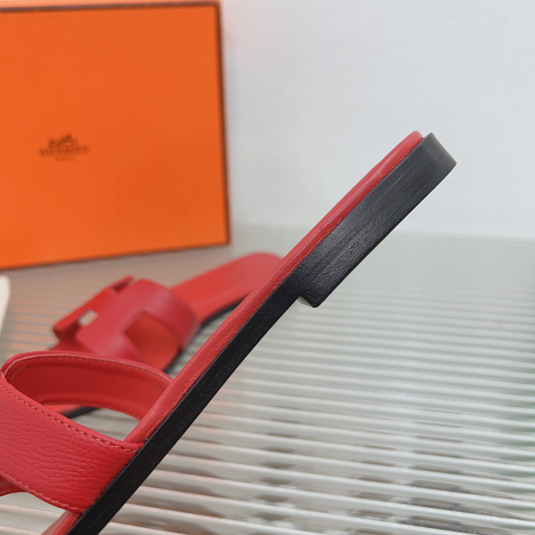 UA H**me5 Oran sandal