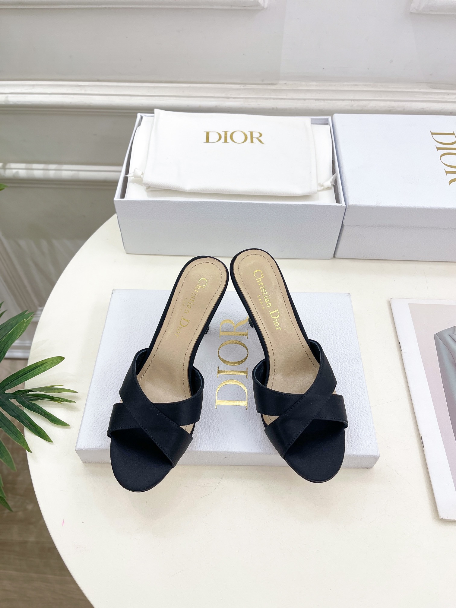 UA D10r Tribales Heeled Slide