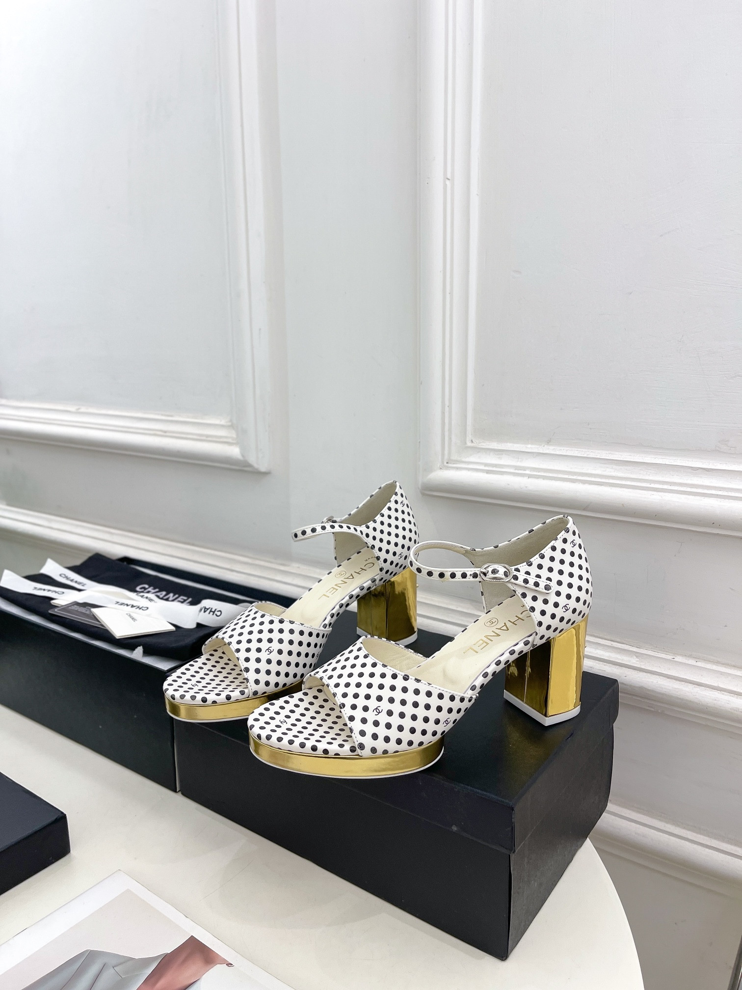 UA Ch**el HEELED SANDALS