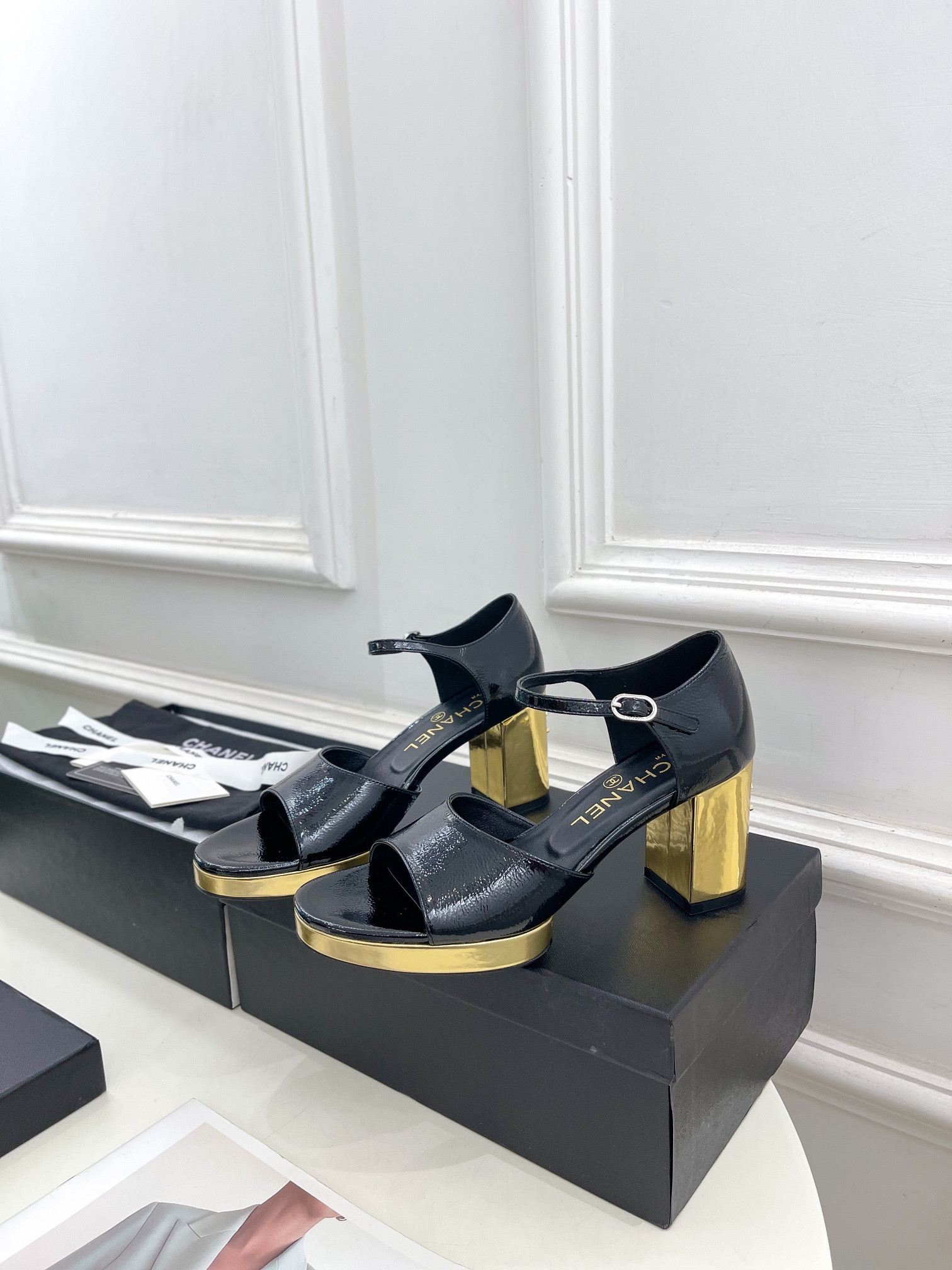 UA Ch**el HEELED SANDALS