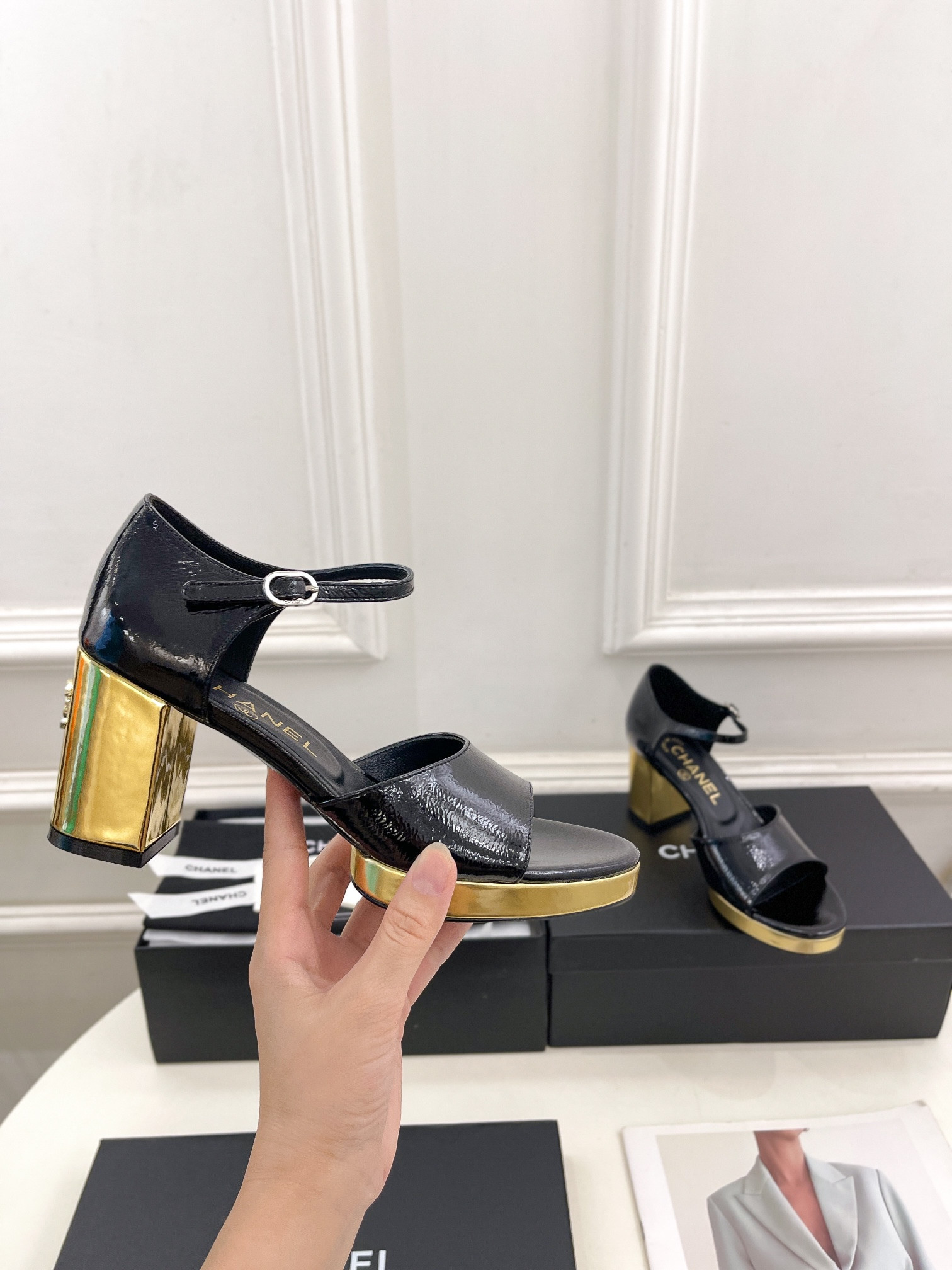 UA Ch**el HEELED SANDALS