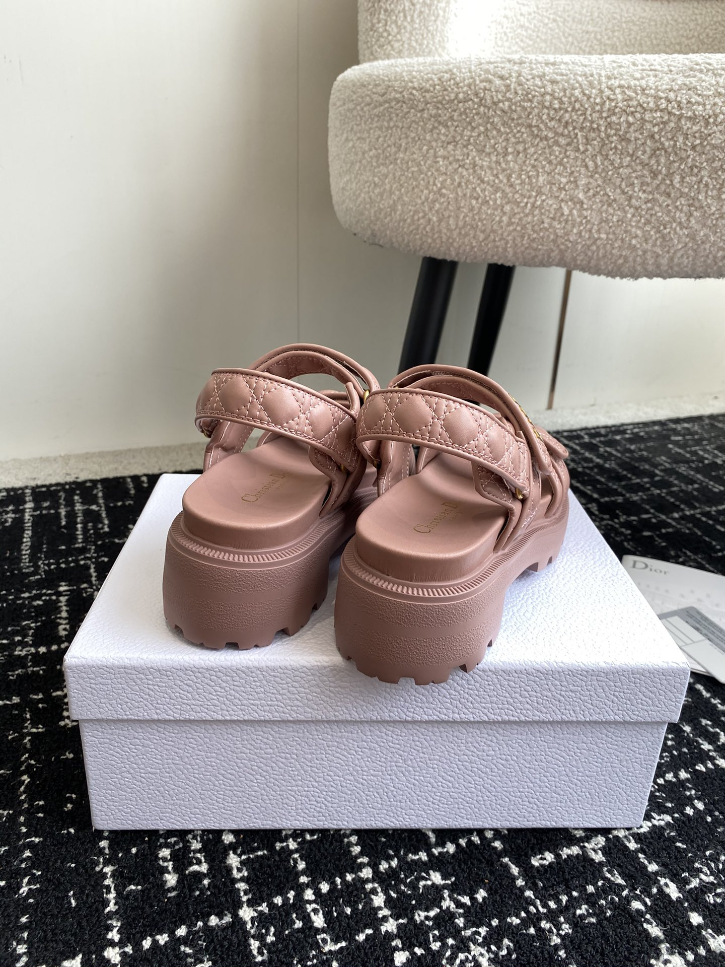 UA D10ract Platform Sandal