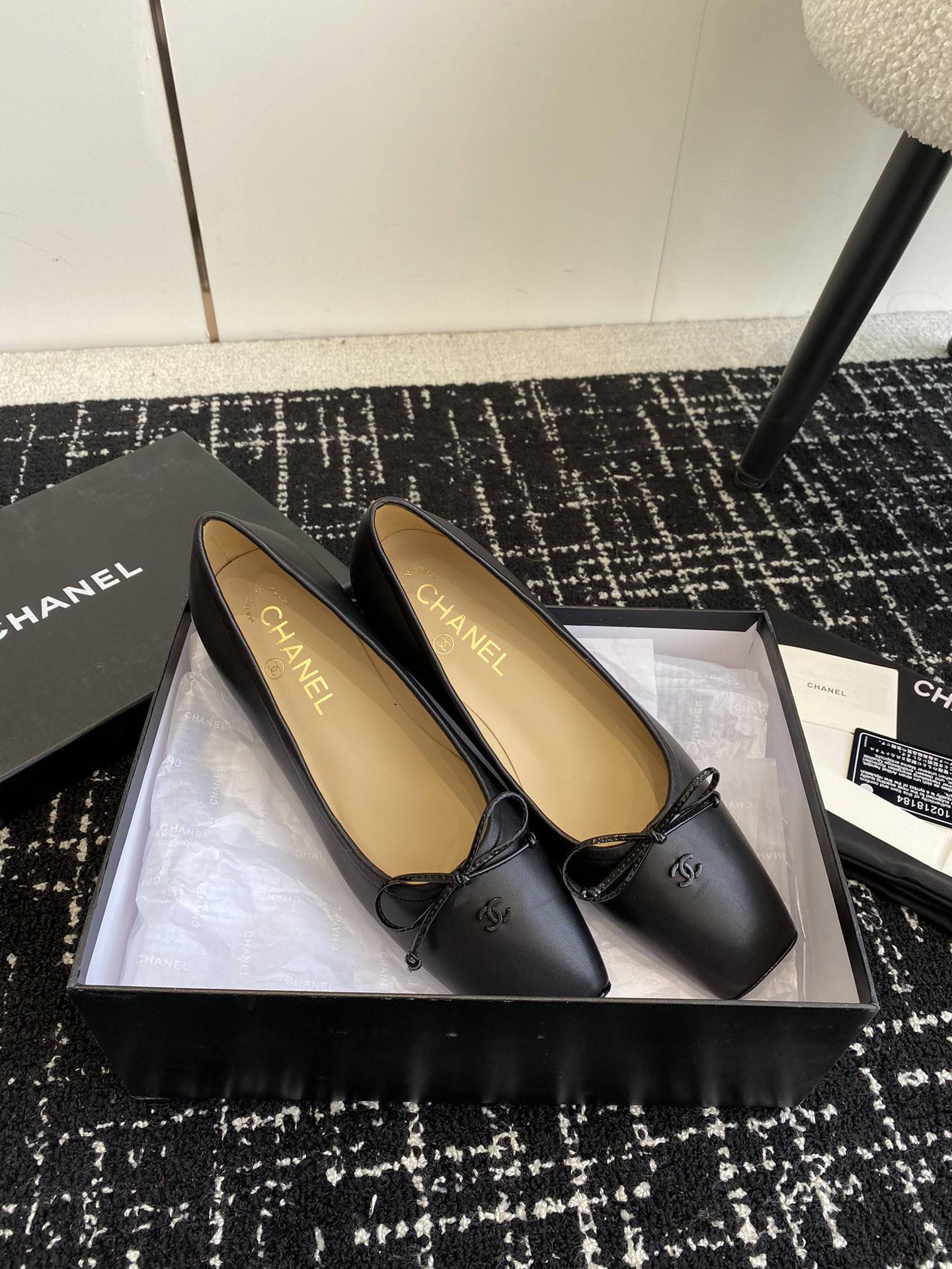 UA Ch**el VINTAGE BALLET FLATS