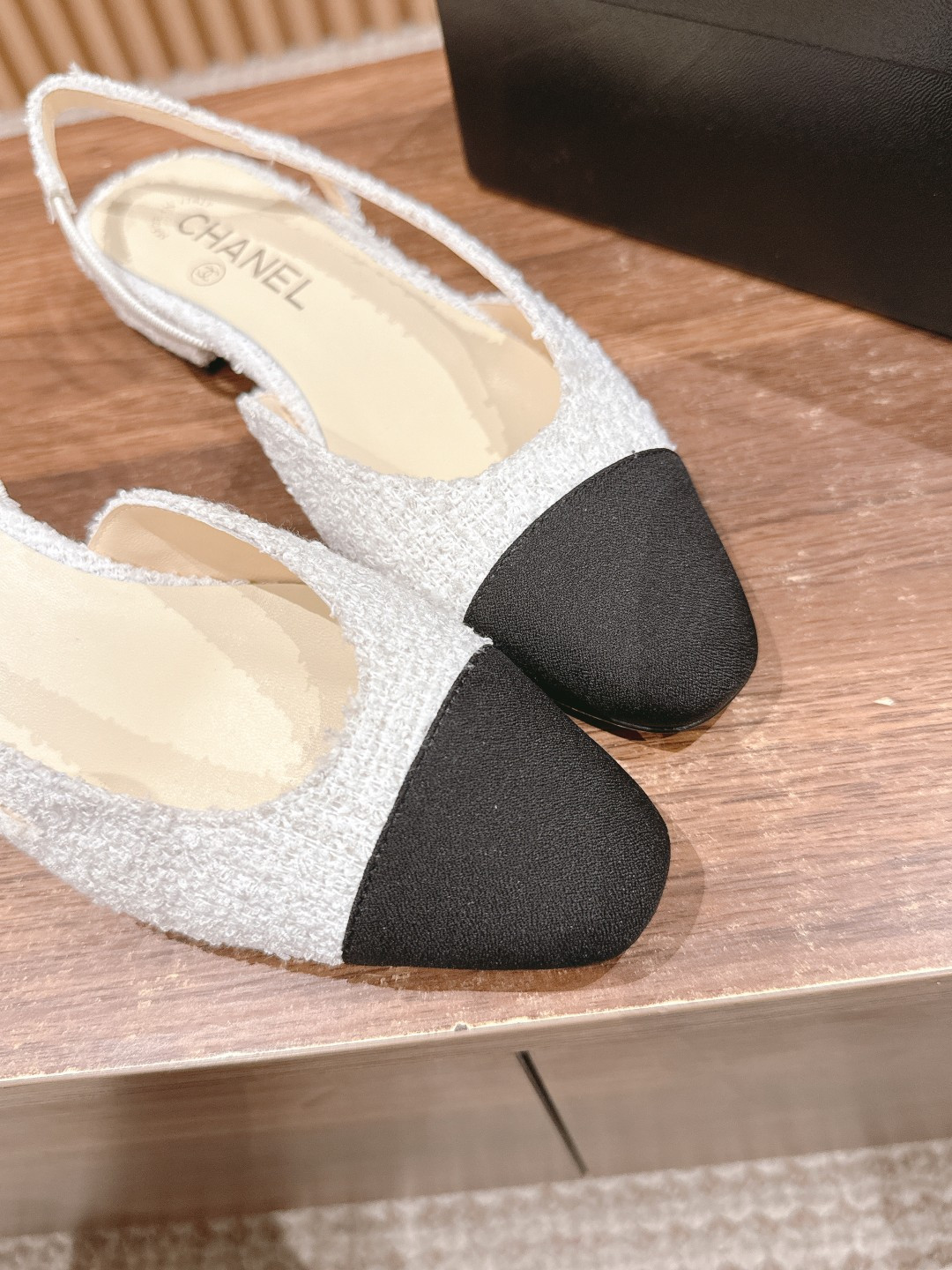 UA Ch**el SLINGBACKS FLAT