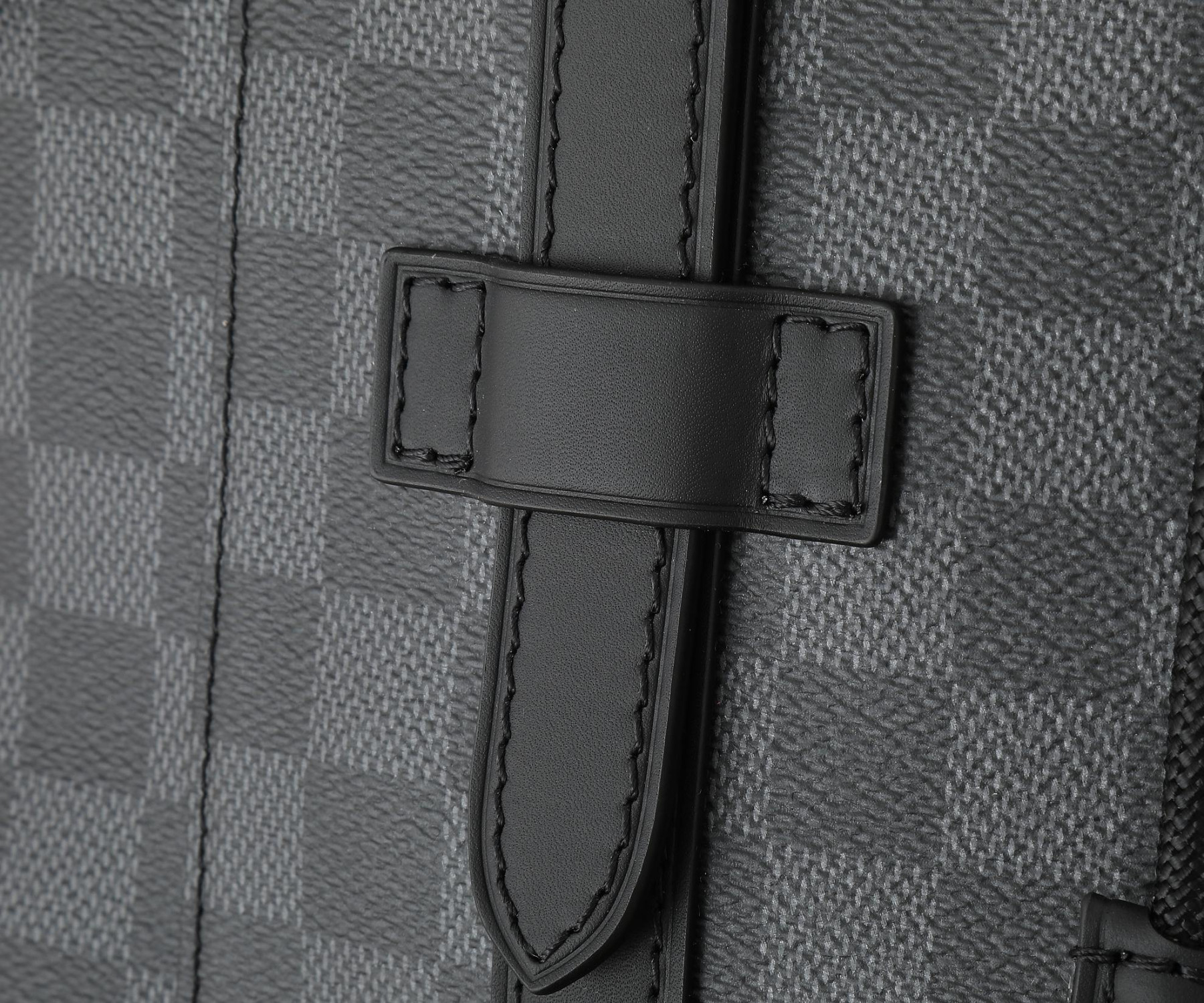 LV Christopher MM N41379 15 x 17.3 x 4.9 inches