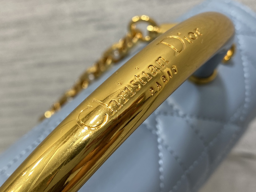 D10r Medium D10r Ange Bag Blue Latte Macrocannage Calfskin 26 x 17 x 9 cm