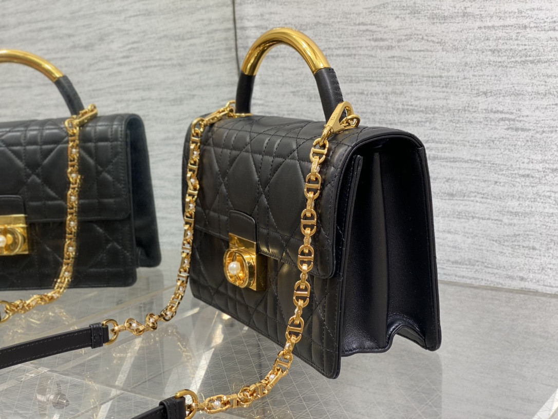 D10r Medium D10r Ange Bag Black Macrocannage Calfskin 26 x 17 x 9 cm