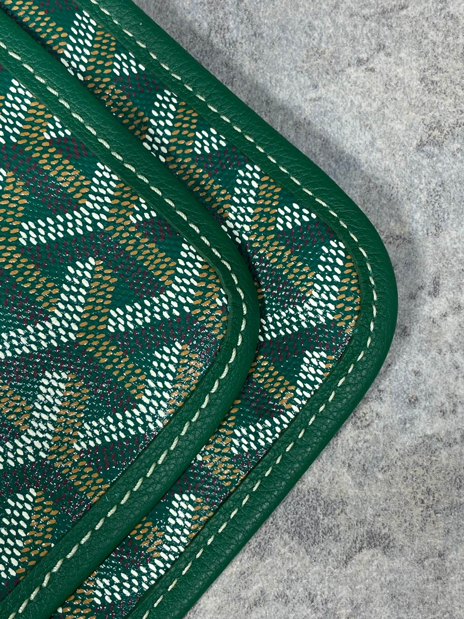 G09ard Plumet Pocket Wallet 21x14x2.5cm