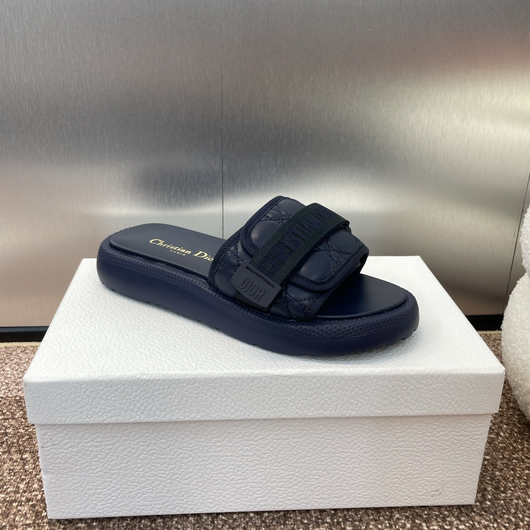 UA D10r D10riviera Dio(r)evolution Slide