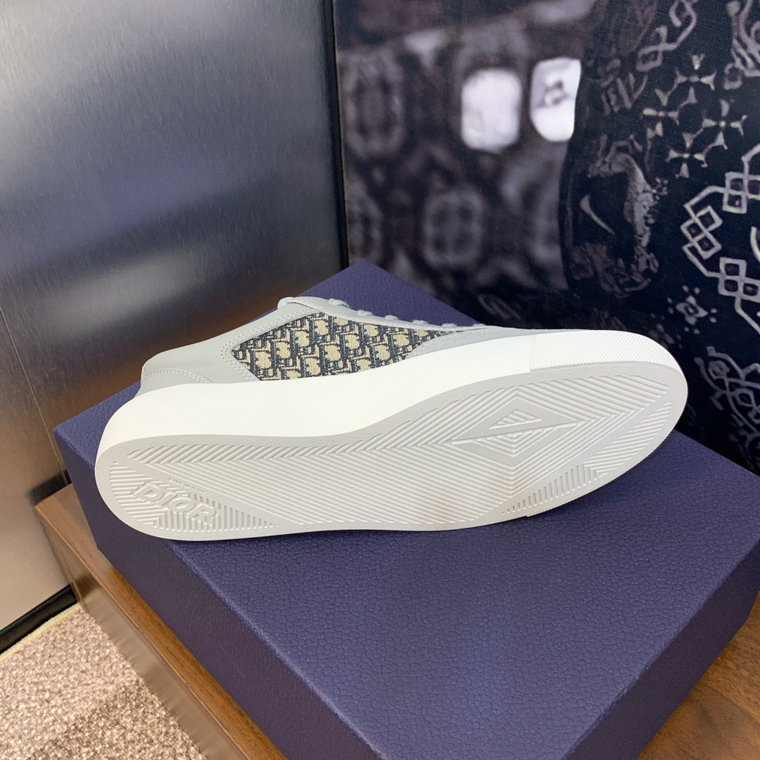 UA D10r B101 Sneaker