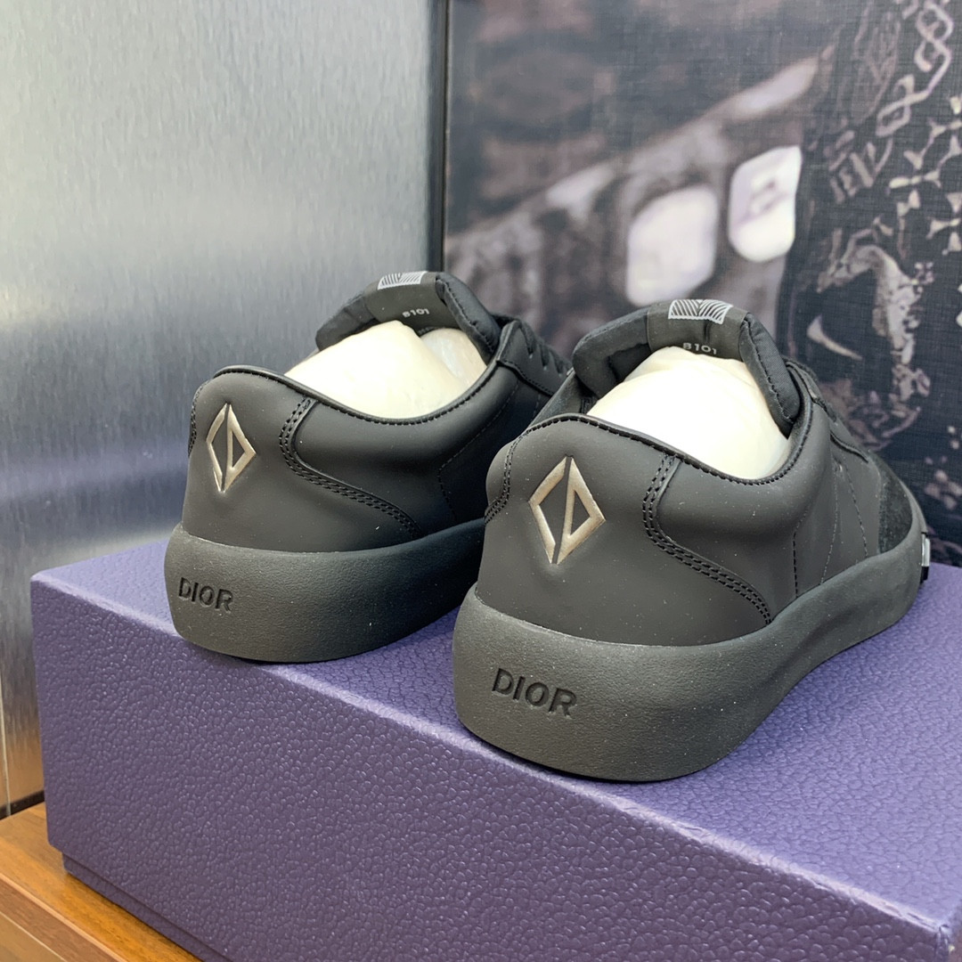 UA D10r B101 Sneaker