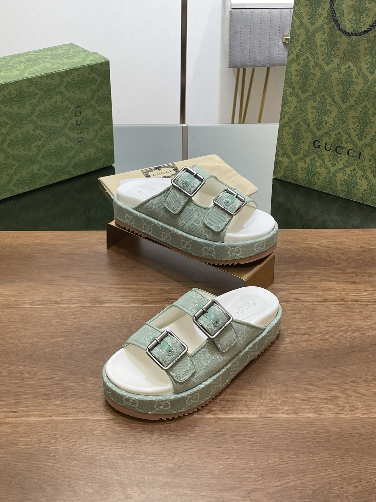 UA Gvc*1 SANDAL WITH DOUBLE G