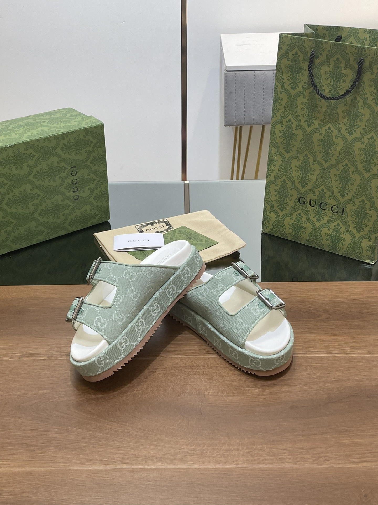 UA Gvc*1 SANDAL WITH DOUBLE G