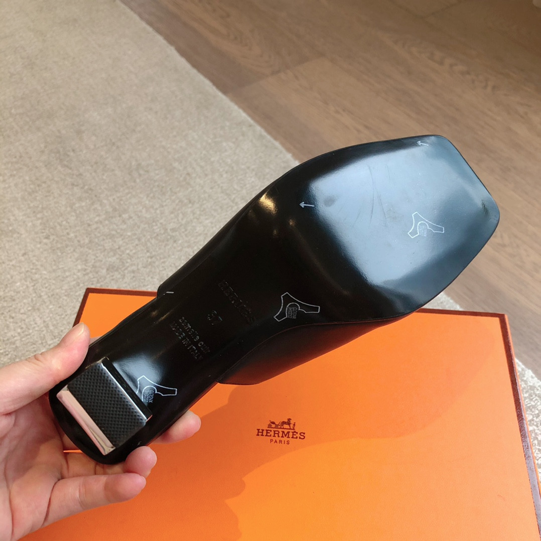 UA H**me5 Iconique 60 sandal