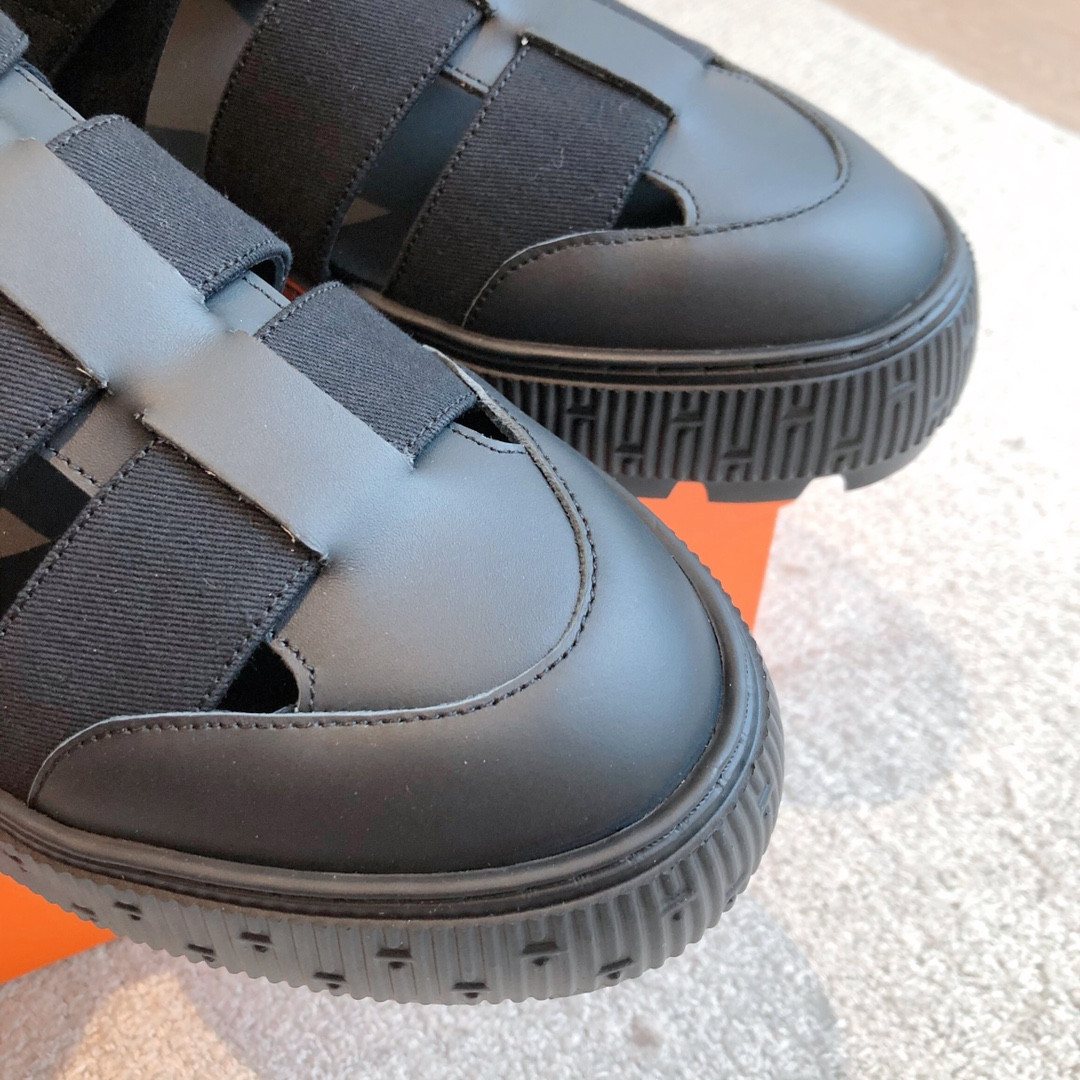 UA H**me5 Item sandal